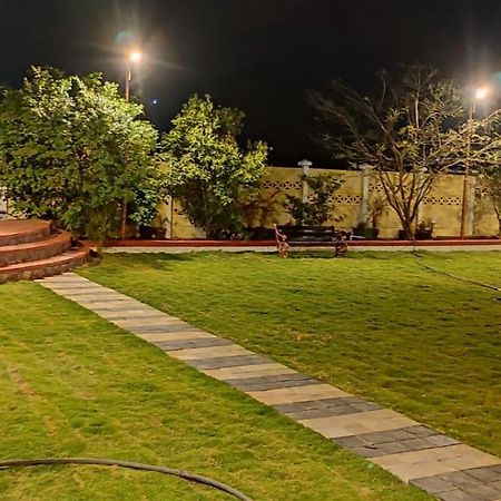 Onyx Farm Villa Khamshet ภายนอก รูปภาพ